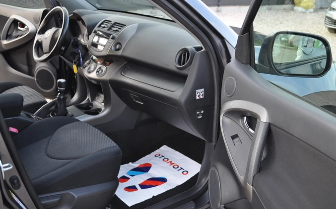 Toyota RAV4 cena 46000 przebieg: 137000, rok produkcji 2009 z Kazimierza Wielka małe 596